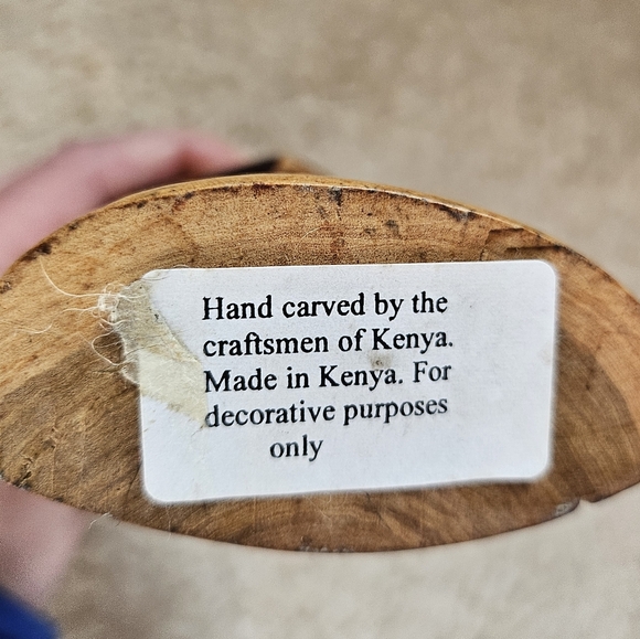 Hand Carved Giraffe Figurine - Picture 5 of 5